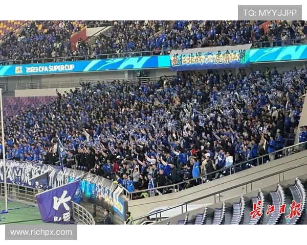 武汉三镇激战升级 踏上赛场全力争胜展开巅峰对决